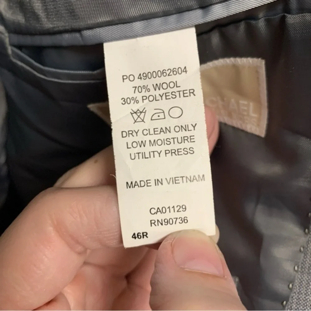 Michael Kors Gray Window Pane Plaid Suit Size 46R and‎ 40R Pants
